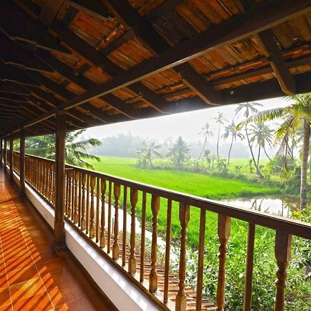 Kumarakom Heritage Resort Kottayam Εξωτερικό φωτογραφία