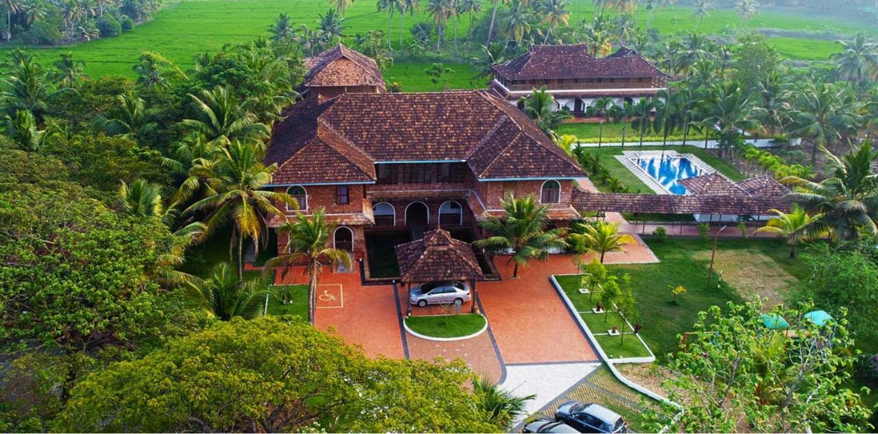 Kumarakom Heritage Resort Kottayam Εξωτερικό φωτογραφία