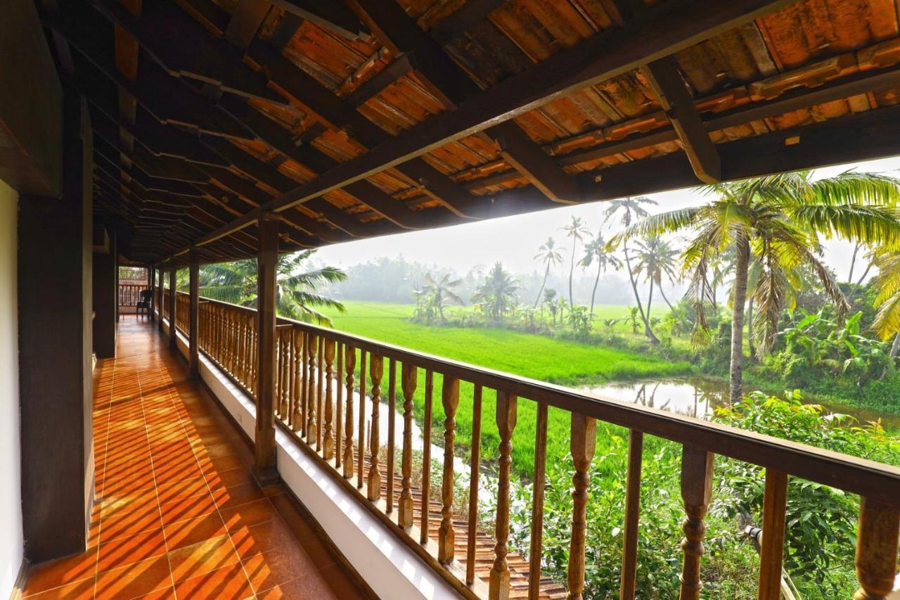 Kumarakom Heritage Resort Kottayam Εξωτερικό φωτογραφία