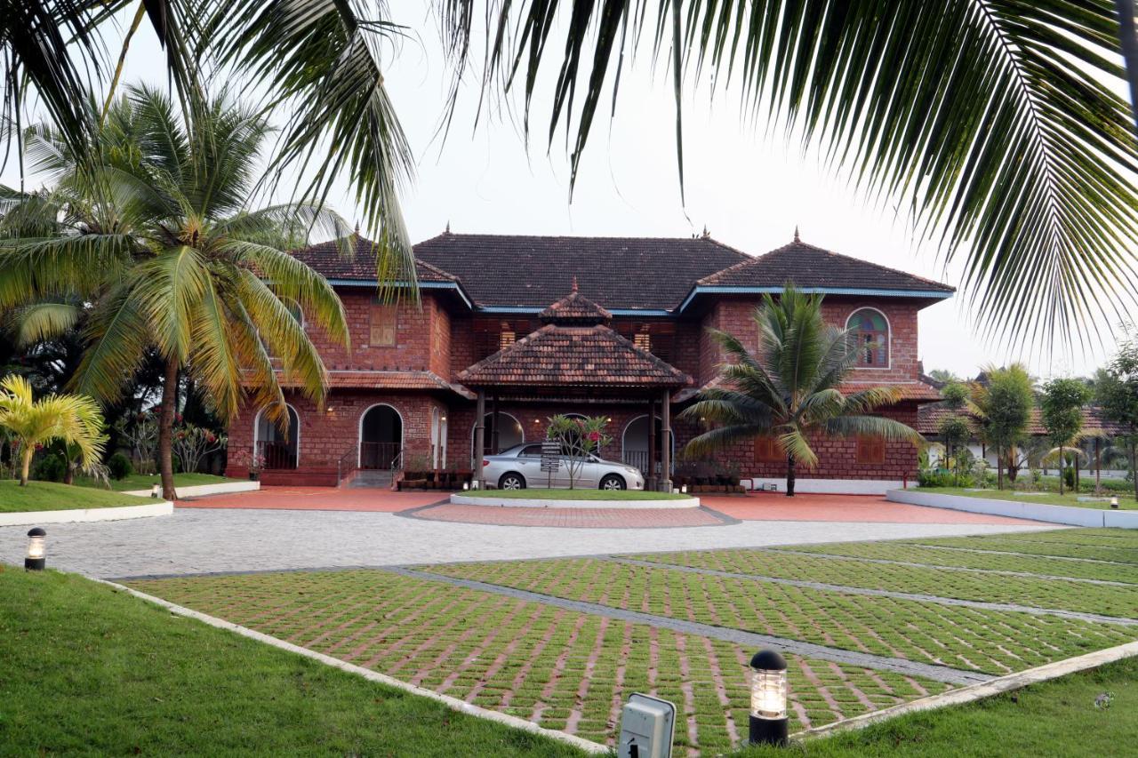 Kumarakom Heritage Resort Kottayam Εξωτερικό φωτογραφία